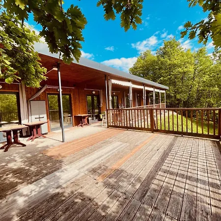 Hébergement de vacances Le Village Enchanteur